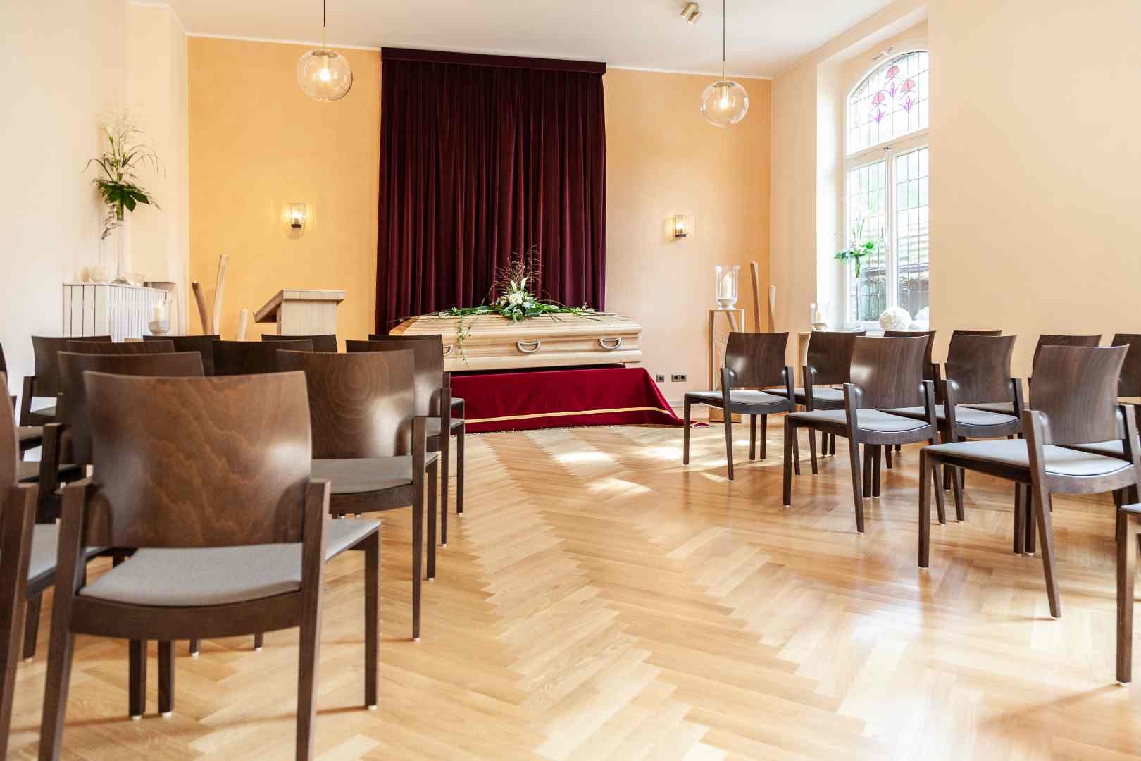 Bestatter Bonn | Necke Bestattungen – Würdevolle Begleitung